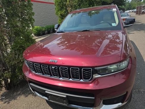 Used 2022 Jeep Grand Cherokee L Limited w/ Luxury Tech Group II AWD/4WD image 10