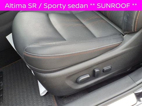 Certified 2025 Nissan Altima 2.5 SR w/ SR Premium Package FWD image 4