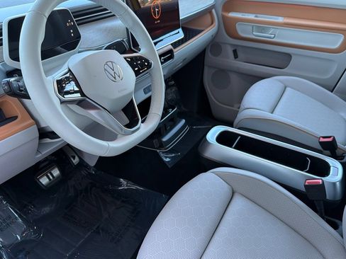 New 2025 Volkswagen ID. Buzz 1st Edition AWD/4WD image 9