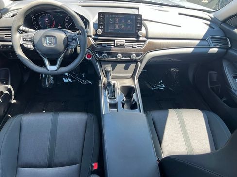 Used 2018 Honda Accord EX image 18