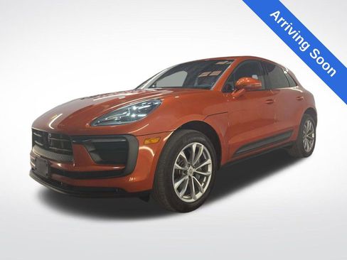 Used 2023 Porsche Macan AWD/4WD image 1