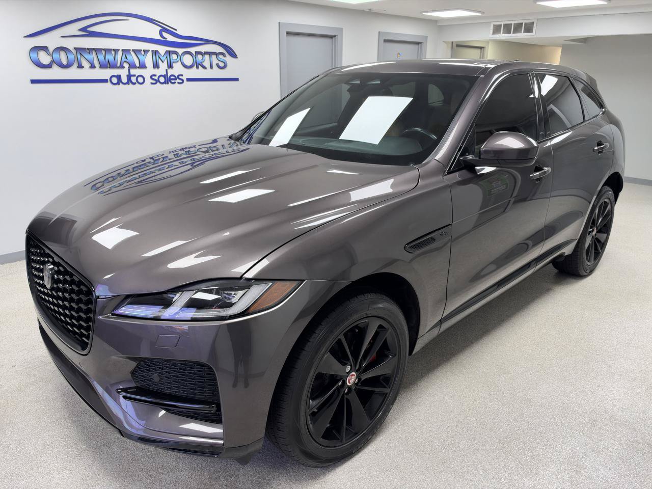 Used 2023 Jaguar F-PACE S AWD/4WD image 2