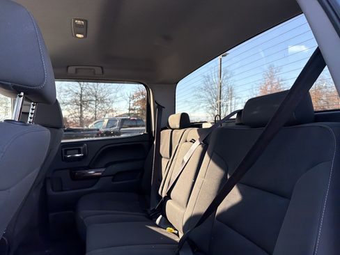 Used 2017 GMC Sierra 1500 SLE w/ SLE Value Package image 28