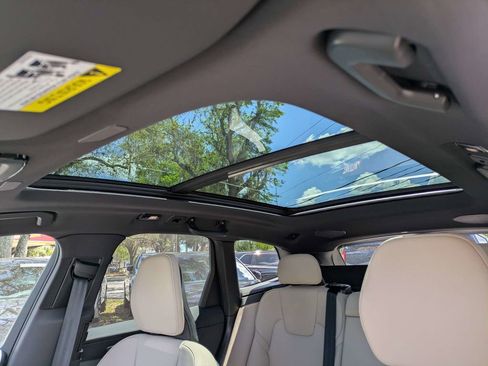 New 2026 Volvo XC60 B5 Plus w/ Protection Package Premier AWD/4WD image 24