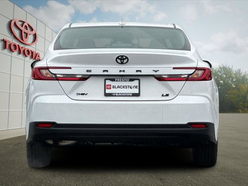 Used 2026 Toyota Camry LE image 4