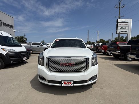 Used 2016 GMC Yukon XL Denali w/ Open Road Package AWD/4WD image 33