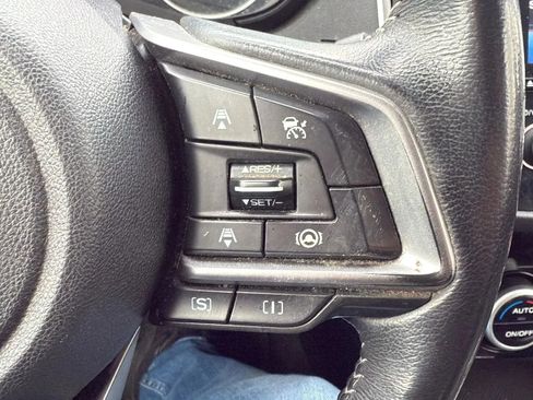 Used 2020 Subaru Forester Limited image 11