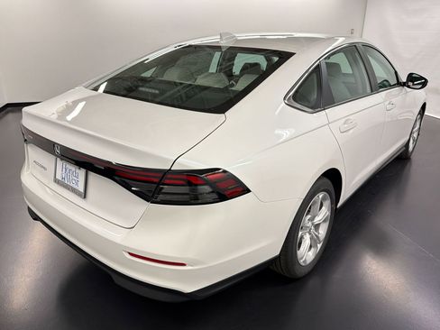 New 2026 Honda Accord LX image 9