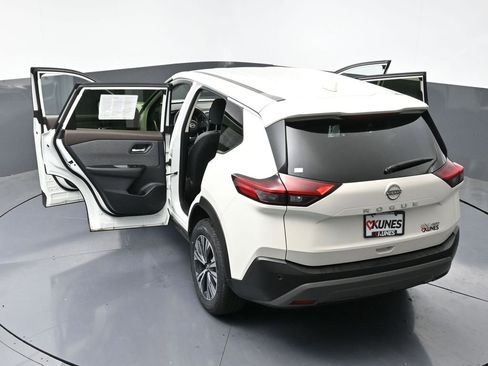 Used 2023 Nissan Rogue SV image 69