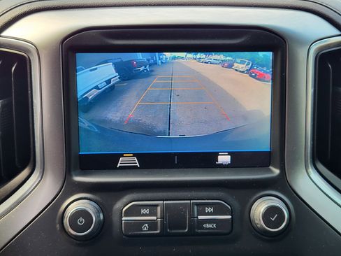 Certified 2020 Chevrolet Silverado 1500 LT w/ Texas Edition image 18