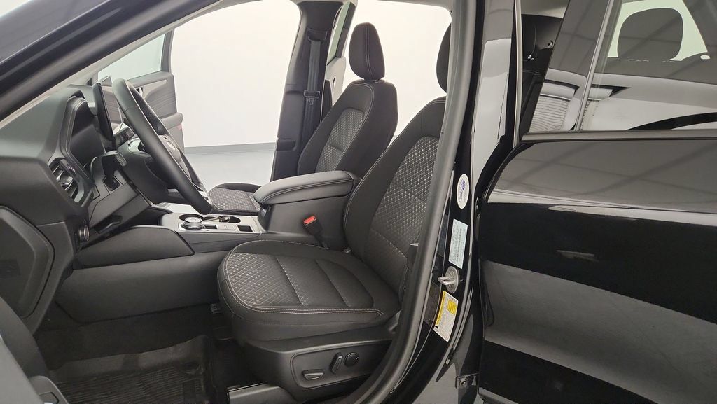 Used 2023 Ford Escape Active w/ Tech Pack #2 AWD/4WD image 14