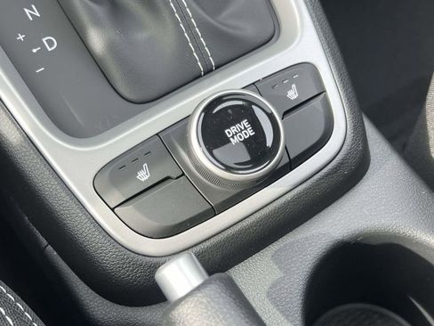 New 2026 Hyundai Venue SEL FWD image 29