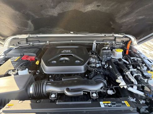 Used 2023 Jeep Wrangler Unlimited Rubicon 4xe w/ Cold Weather Group image 34