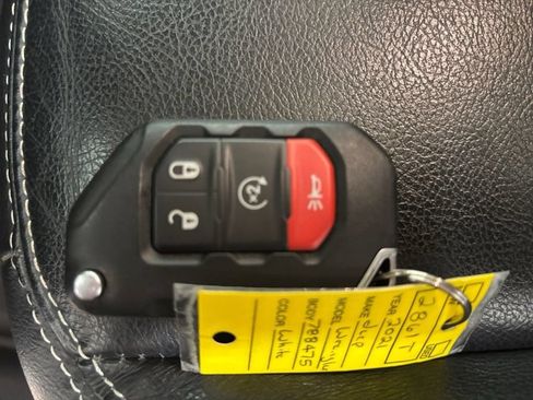 Used 2021 Jeep Wrangler Unlimited Sahara AWD/4WD image 28