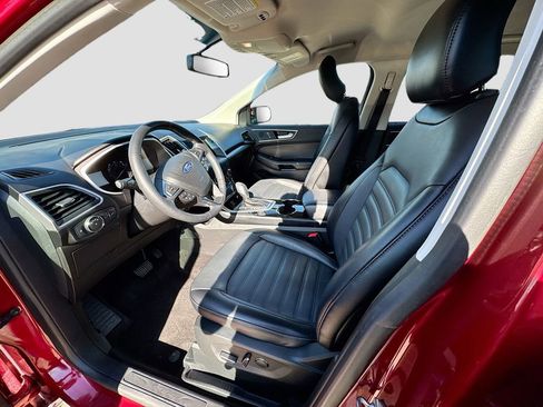 Used 2018 Ford Edge SEL w/ Equipment Group 201A image 25