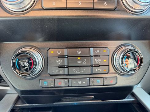 Used 2020 Ford F150 Lariat w/ Equipment Group 502A Luxury AWD/4WD image 17