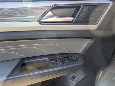 Used 2023 Volkswagen Atlas Cross Sport SE w/ Black Wheel Package image 15