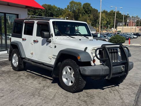 Used 2013 Jeep Wrangler Unlimited Sport image 8