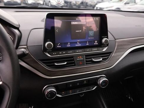 Certified 2025 Nissan Altima 2.5 SV FWD image 15