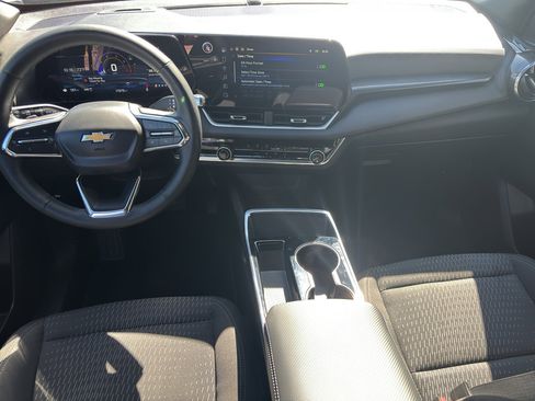 Used 2025 Chevrolet Equinox LT AWD/4WD image 31