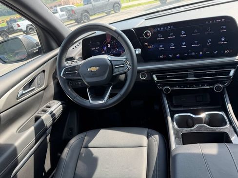 Used 2026 Chevrolet Traverse LT w/ Sun and Wheel Package AWD/4WD image 24