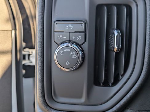 New 2026 GMC Sierra 2500 Pro w/ Convenience Package image 31