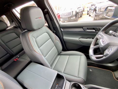 New 2026 GMC Terrain AT4 w/ Technology Package II image 28