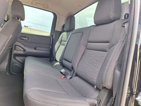 Used 2024 Nissan Frontier SV image 22