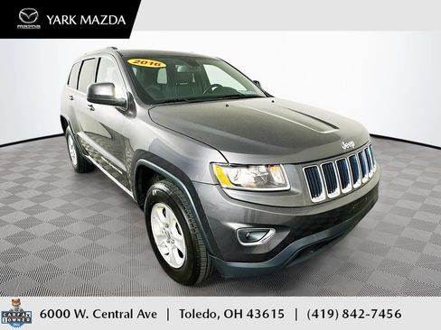 Used 2016 Jeep Grand Cherokee Laredo w/ Quick Order Package 23E AWD/4WD image 1
