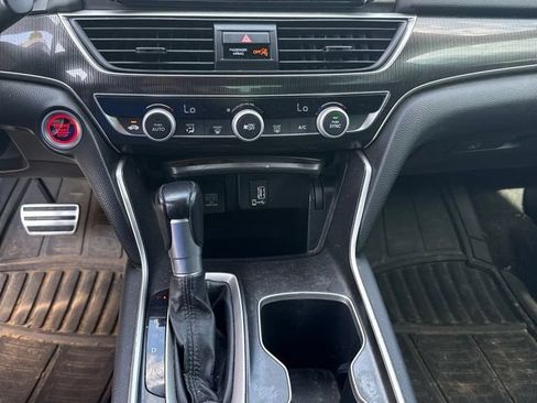 Used 2020 Honda Accord Sport image 11