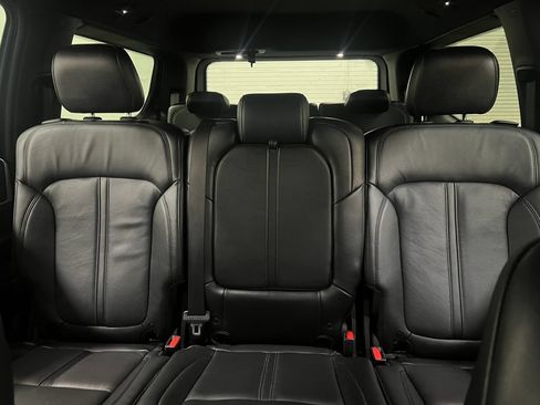 Certified 2022 Jeep Wagoneer Series III RWD image 26