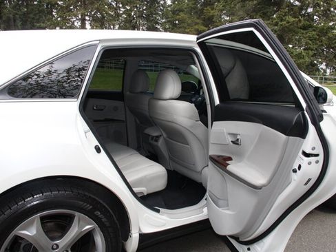 Used 2009 Toyota Venza AWD image 6