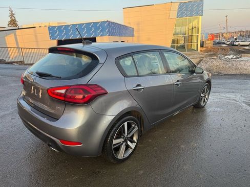 Used 2017 Kia Forte EX w/ EX Premium Tech Package image 5