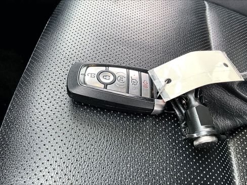 Used 2020 Ford Escape SEL FWD image 14