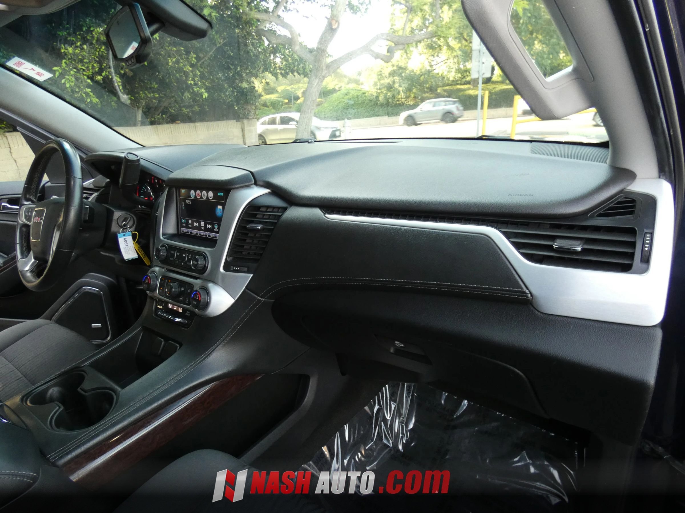 Used 2018 GMC Yukon SLE w/ Convenience Package AWD/4WD image 31