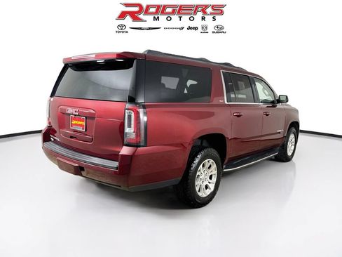 Used 2019 GMC Yukon XL SLT w/ Open Road Package AWD/4WD image 13