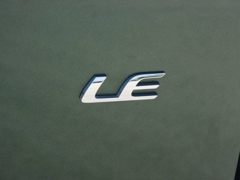 Used 2026 Toyota Corolla Cross LE FWD image 18