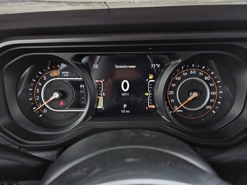 New 2025 Jeep Wrangler Unlimited Sahara w/ Technology Group image 9