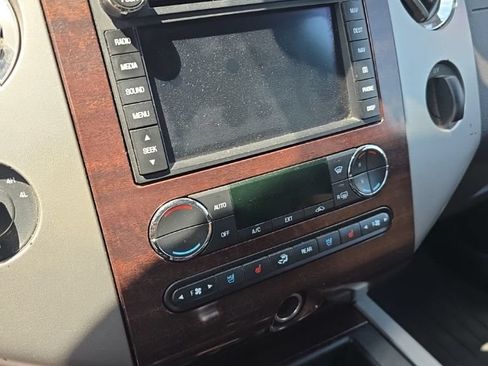 Used 2010 Ford Expedition Limited AWD/4WD image 7