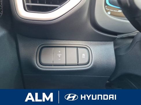 New 2026 Hyundai Venue SE image 29