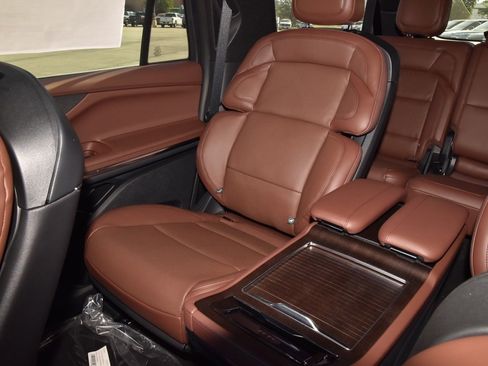 New 2025 Lincoln Navigator L Reserve image 21