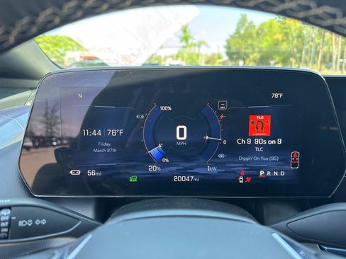 Used 2025 Chevrolet Equinox EV LT w/ Convenience Package image 27