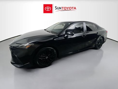 Used 2026 Toyota Camry SE FWD image 9