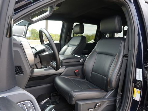Used 2025 Ford F150 Lariat w/ Equipment Group 502A High AWD/4WD image 14