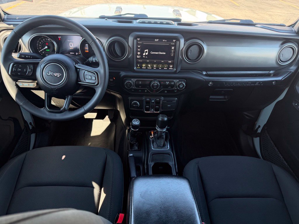Used 2023 Jeep Wrangler Unlimited w/ Sun & Screen Package AWD/4WD image 21