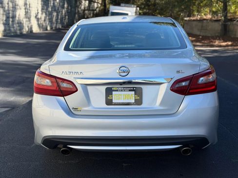 Used 2018 Nissan Altima 2.5 SL FWD image 8