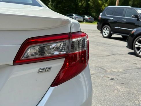 Used 2012 Toyota Camry SE FWD image 44