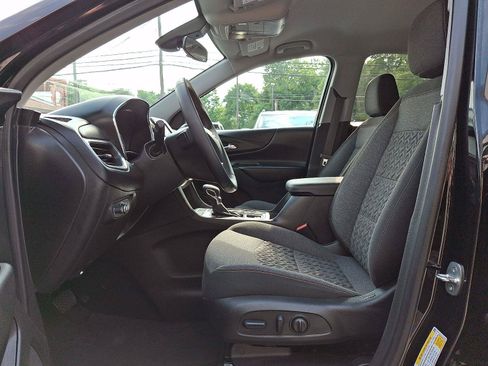 Used 2023 Chevrolet Equinox LT AWD/4WD image 13