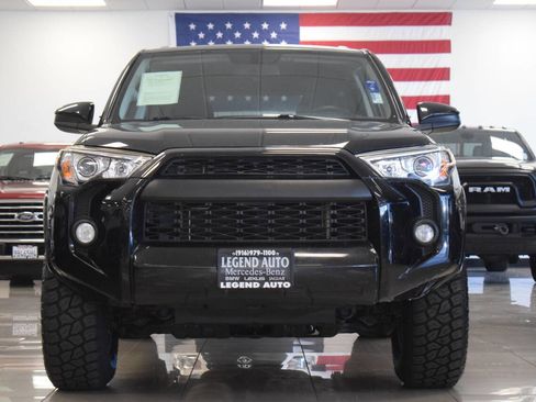 Used 2014 Toyota 4Runner SR5 AWD/4WD image 5