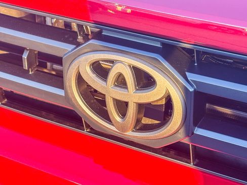 New 2026 Toyota 4Runner SR5 image 10